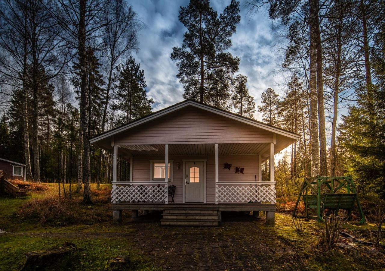 Juhlamenot Oy Villa Soderkulla  ภายนอก รูปภาพ